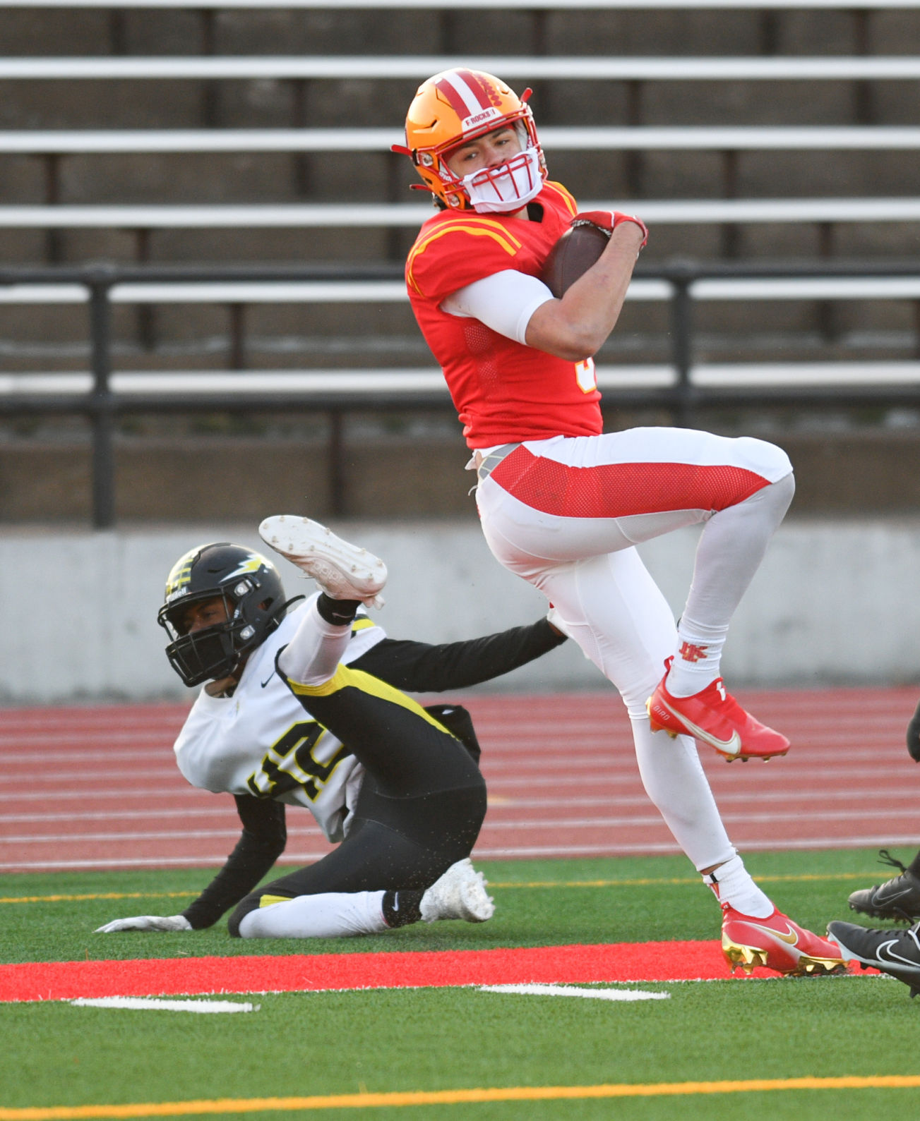 040221-qc-spt-galesburg-ri-foot-013